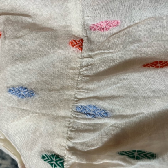 Adorable embroidered camisole - Picture 4 of 6